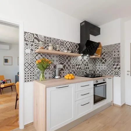 Nona Mileva Apartment *