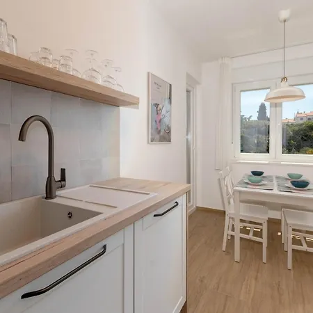 Nona Mileva Apartment *